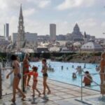 Outdoor public swimming pool in Brussels